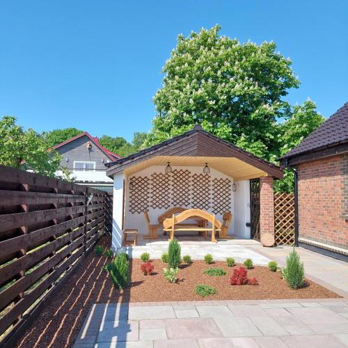 Jardín al aire libre en Poilsio sodyba Beržų Alėja