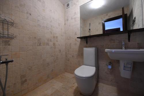 Ένα μπάνιο στο Villa Cemkan