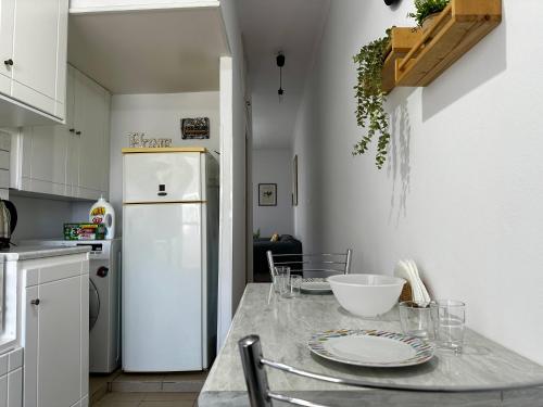 Cozy Stay in Kos Old Town, Walk to Everything - El Greco Apartments