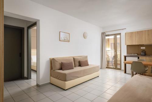 Acropolis Apartments