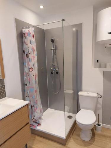 Photo de la galerie de l'établissement Jolie studio entièrement rénové et climatisé, à Avignon