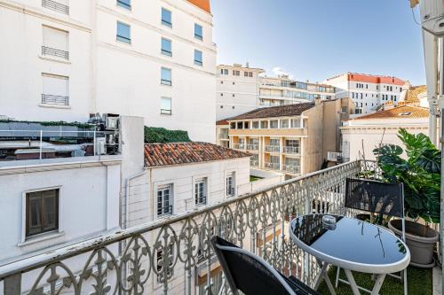 64m2 face Majestic - 50m palais & plages