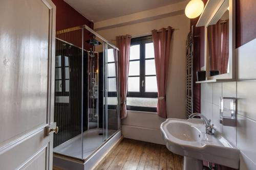 Koupelna v ubytování La Maison des Carmes - Patio couvert - Hypercentre