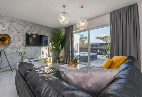Ledenko Holiday Home Private Pool & Jacuzzi