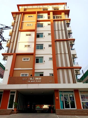 Budova, kde se aparthotel nachází