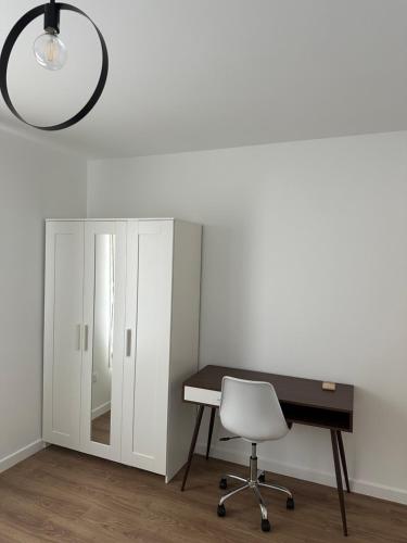 Photo de la galerie de l'établissement Appartement 2 pièces neuf avec sont jardin privé, à Franconville