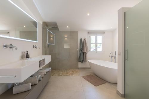 Ένα μπάνιο στο Finca Es Moli Ariany