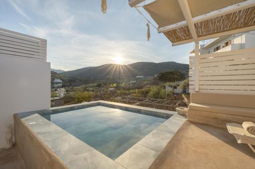 Anneta's House - Cycladic Home with Pool , Paros