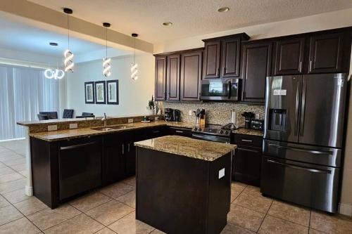 Spacious & Cozy Home- Near all Disney Parks photo 12