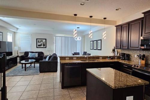 Spacious & Cozy Home- Near all Disney Parks photo 6