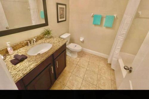 Spacious & Cozy Home- Near all Disney Parks photo 26