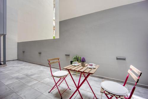 Pagrati/Hilton area, Bentzi (3) Boutique Apt. for 4