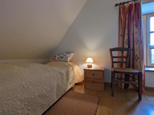 Photo de la galerie de l'établissement Charmante maison restaurée avec jardin, étang privé et terrasse au cœur du Berry - FR-1-591-11, à Bélâbre