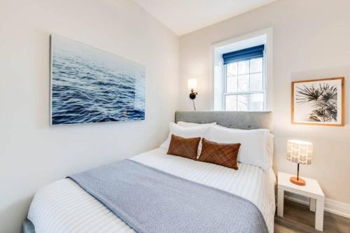 Gallery image of Cozy Compact Apartment Comfort Beyond A Hotel Stay in Peterborough