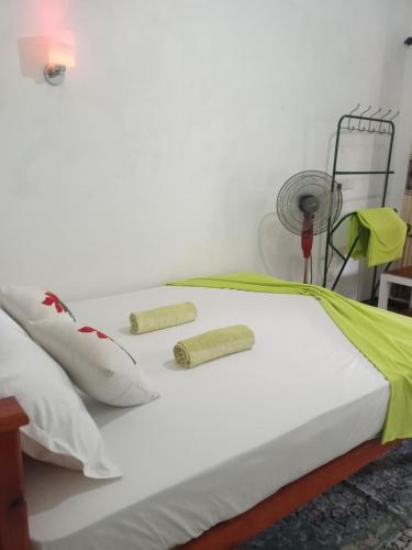 Postel nebo postele na pokoji v ubytování Mature Home Ella