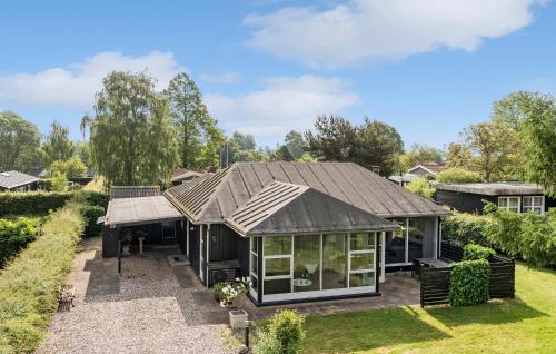 Taman di luar Lovely Home In Haderslev With Wifi