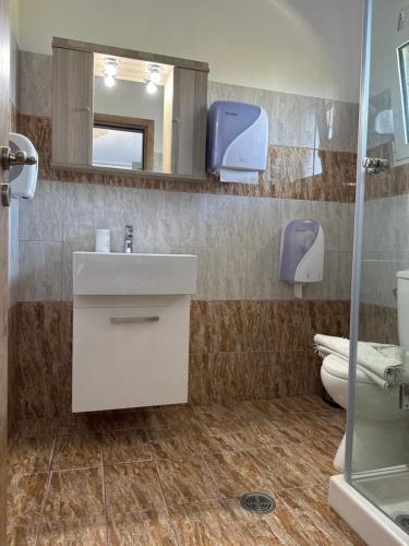 Koupelna v ubytování Savvas Apartment