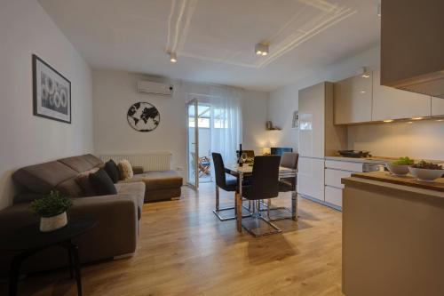 Apartment Aria
