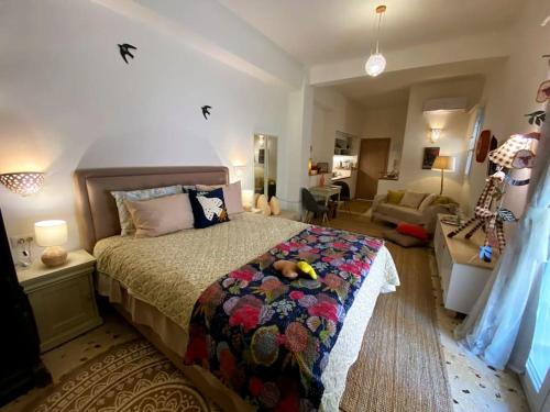 Les Hirondelles 1 Central Apartment