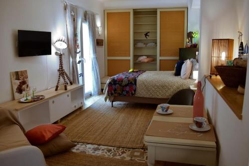 Les Hirondelles 1 Central Apartment