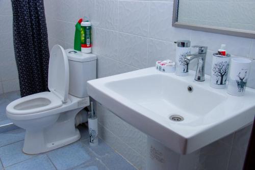 ナイロビにあるExecutively furnished 3br apartment located 15minutes from JKIAのギャラリーの写真