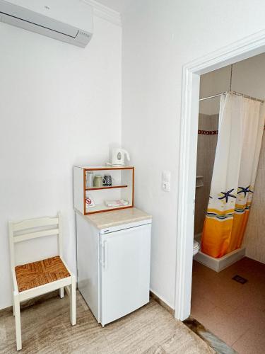 Gallery image of Irene Hotel - Beachfront in Parikia
