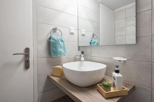 Athens Center Cozy Apt in Ambelokipi Metro Station