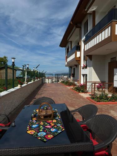 Μπαλκόνι ή βεράντα στο RizeKonak Luxury Villa Private Garden Ac Sea View