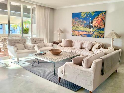 Fotografie z fotogalerie ubytování PUENTE ROMANO LUXURY PENTHOUSE, Beachside & Sea Views v destinaci Marbella