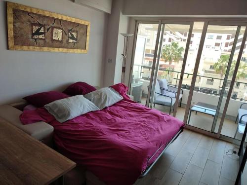 Studio neuf climatisé au cœur de Juan-les-Pins