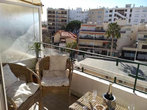 Studio neuf climatisé au cœur de Juan-les-Pins