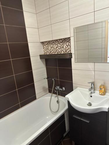 Ένα μπάνιο στο Apartament Sole