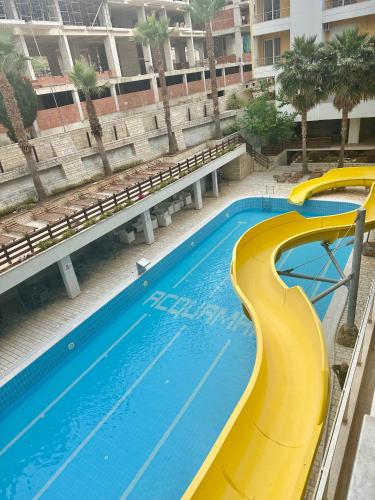 Bazén v ubytování Private Apartament in Resort &Spa Diamond Hill nebo v jeho okolí