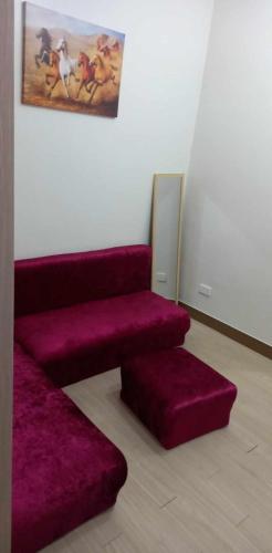 Posezení v ubytování Comfy 1 Bedroom with Netflix & Free Wifi - Trees Residences Condominium