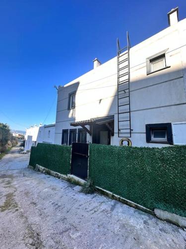 Bahçeli Verandalı Şirin Ev Havalimanına Yakın