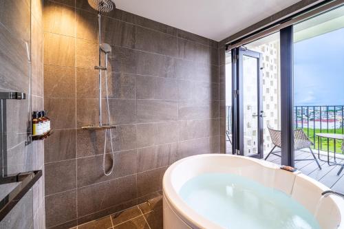 Un baño de seven x seven ISHIGAKI