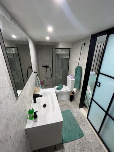 Modern Tiny Loft in Mantouki