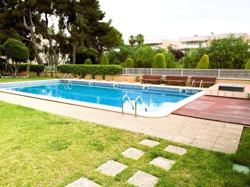 Bazén v ubytování TheHavenEscape Penthouse Pool & Sea View near Barcelona nebo v jeho okolí