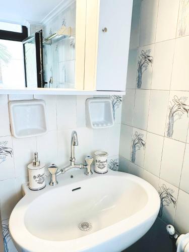 Sea Breeze Sanctuary-1bd 3pl 1ba - 90m To Sea