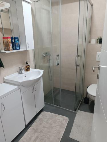 Koupelna v ubytování Apartmani Porta Infinitas