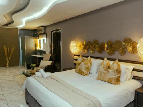 Postel nebo postele na pokoji v ubytování Monte La Vue Hotel