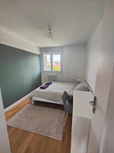 Appartement T4 avec terrasse et parking