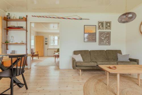 Χώρος καθιστικού στο Cozy Family Home in Klaksvík