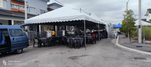 Restoran atau tempat lain untuk makan di Raihan Homestay Seri Iskandar Perak Near UTP UITM
