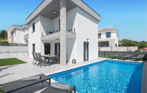 3 Bedroom Amazing Home In Musales