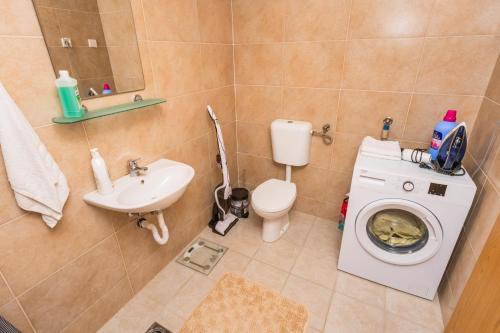 Koupelna v ubytování AZI Penthouse