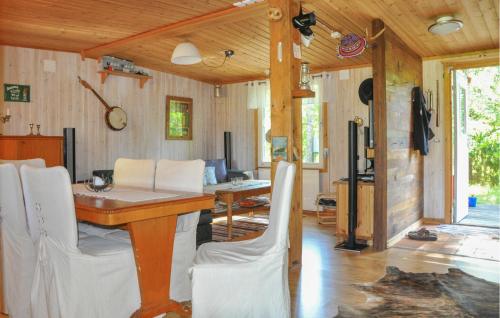 Zona de estar de 3 Bedroom Gorgeous Home In Årjäng