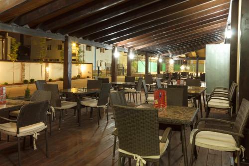 Restoran atau tempat makan lain di YMY HOTELS Târgu Jiu