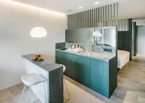 Puente Romano Beach Suites - private apartaments photo 45
