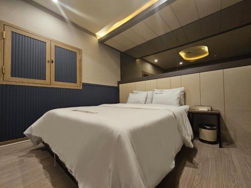 HOTEL ViAにあるベッド